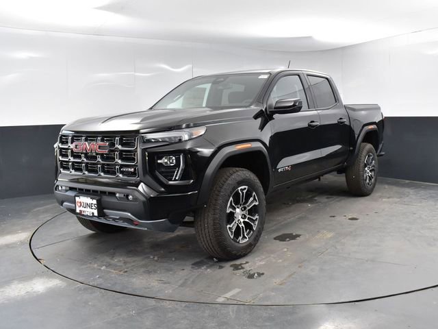 Used 2025 GMC Canyon AT4 image 3
