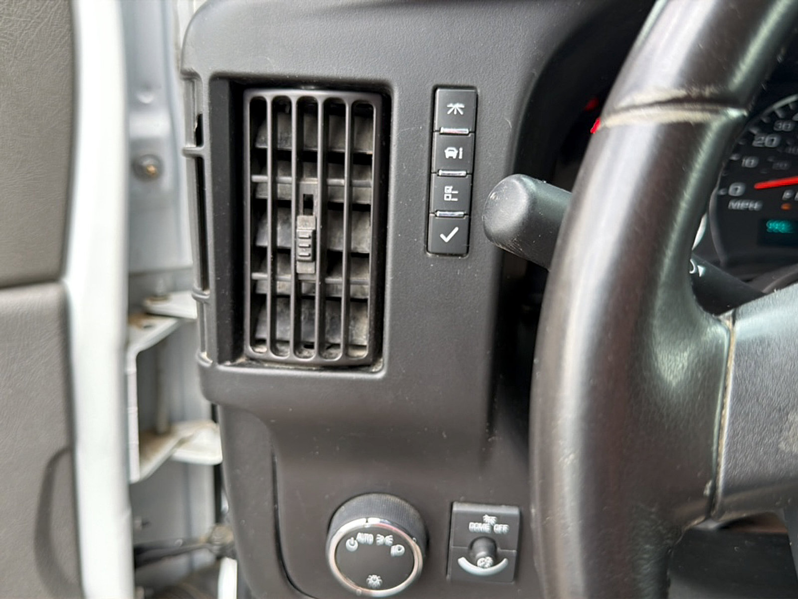 Used 2021 Chevrolet Express 2500 w/ Driver Convenience Package RWD image 15