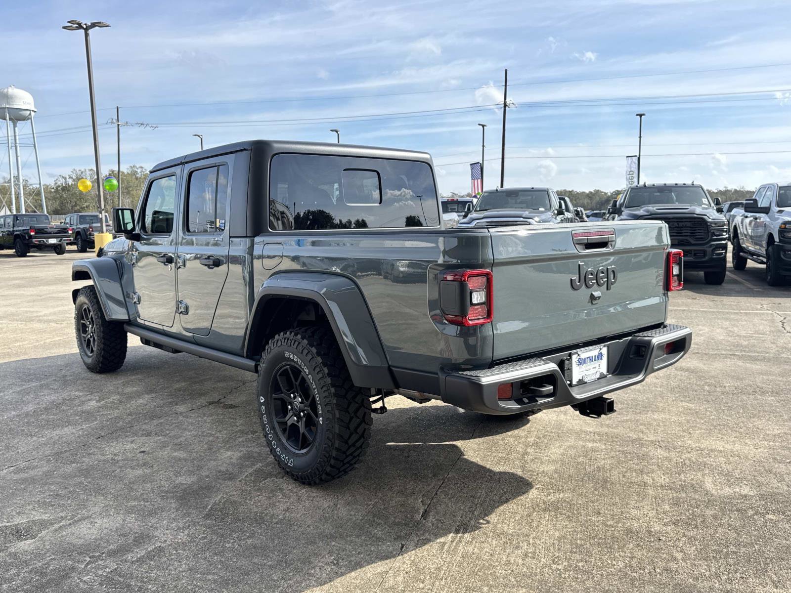 New 2026 Jeep Gladiator Sport AWD/4WD image 4