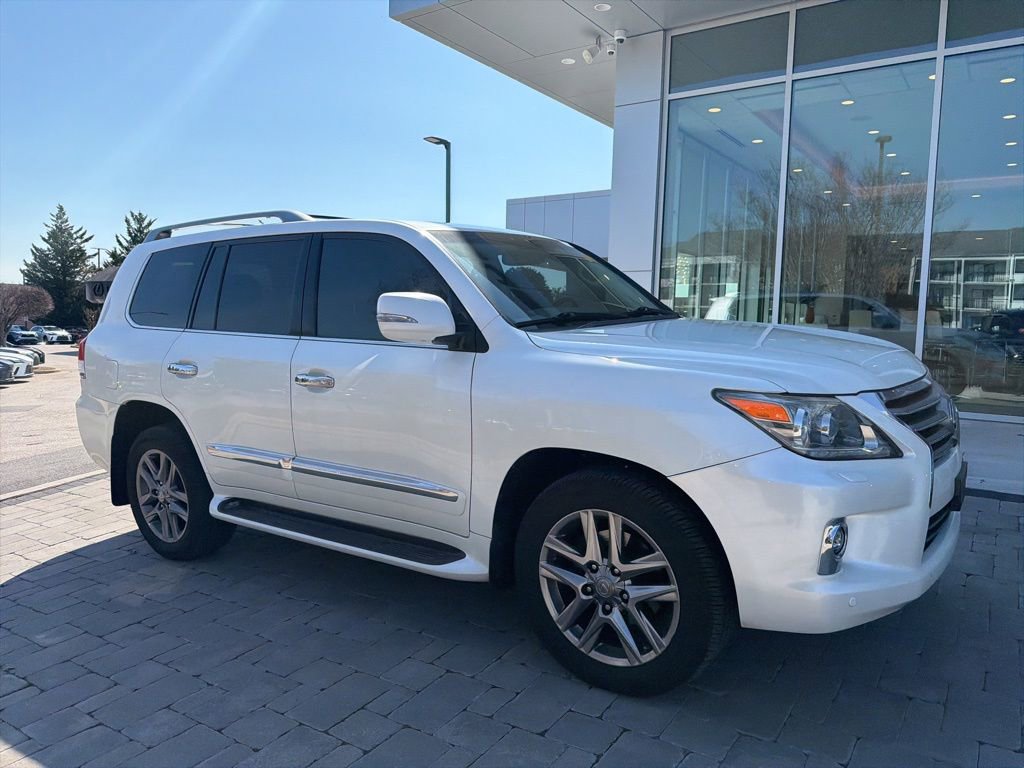 Used 2015 Lexus LX 570 4WD w/ Luxury Package image 5