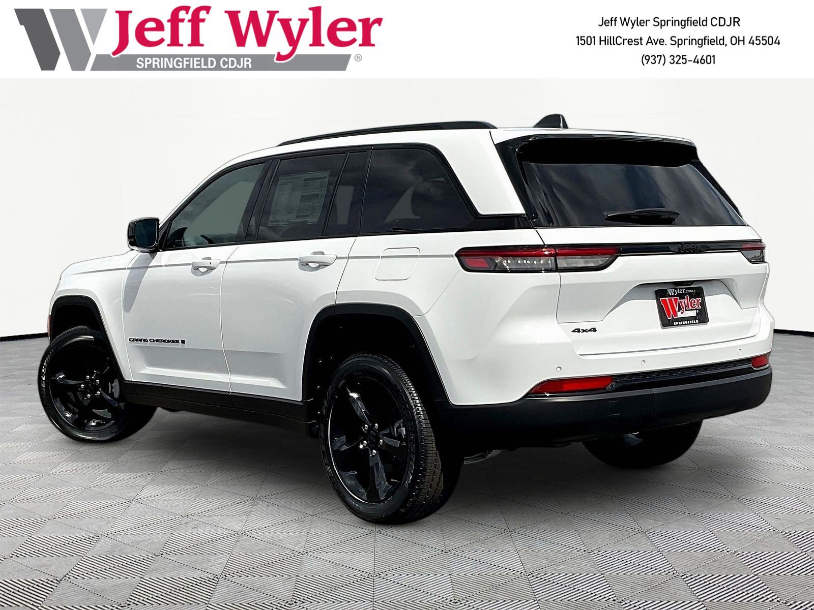 New 2025 Jeep Grand Cherokee 4WD image 4