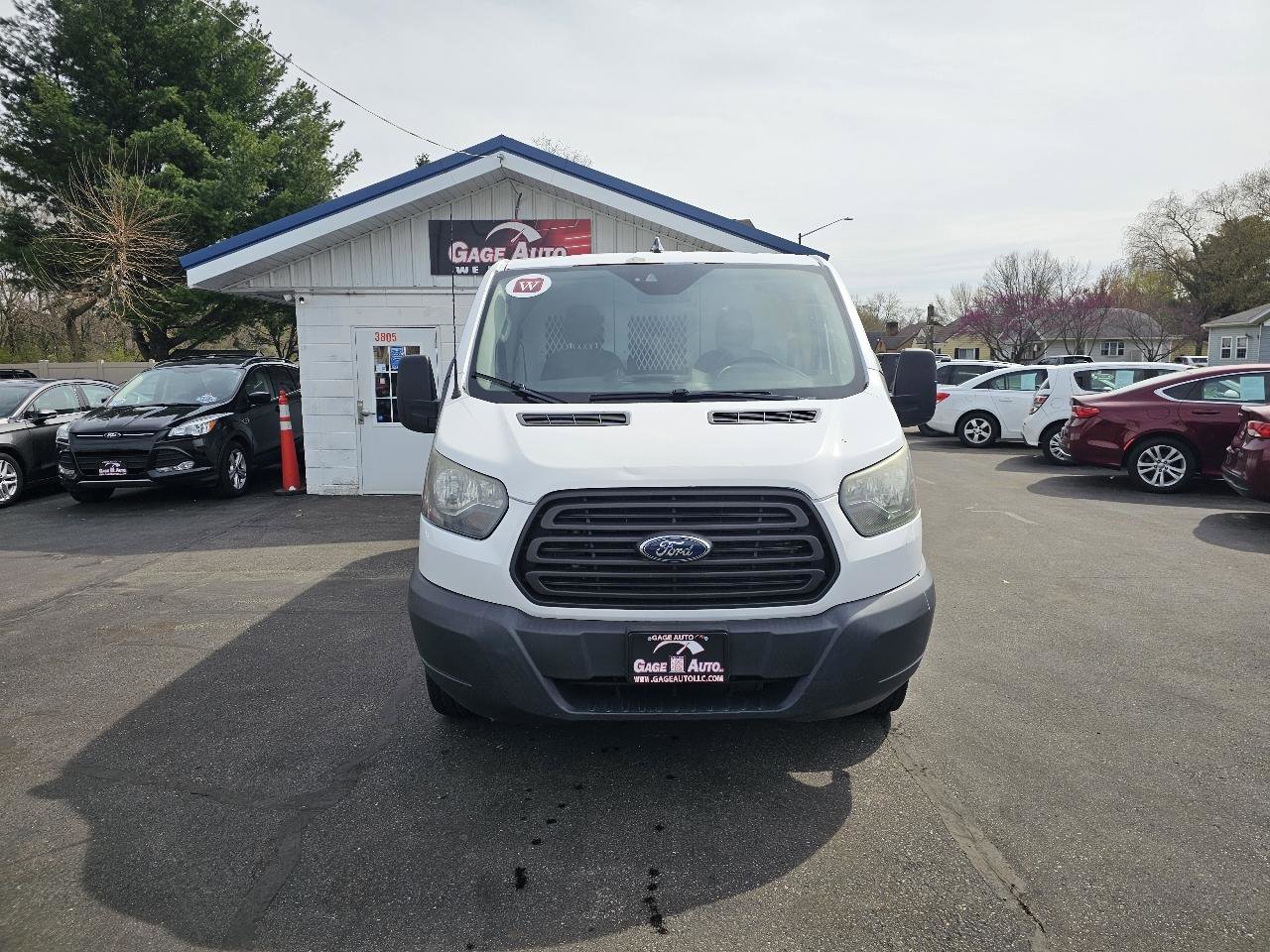 Used 2015 Ford Transit 250 130 Low Roof RWD image 2