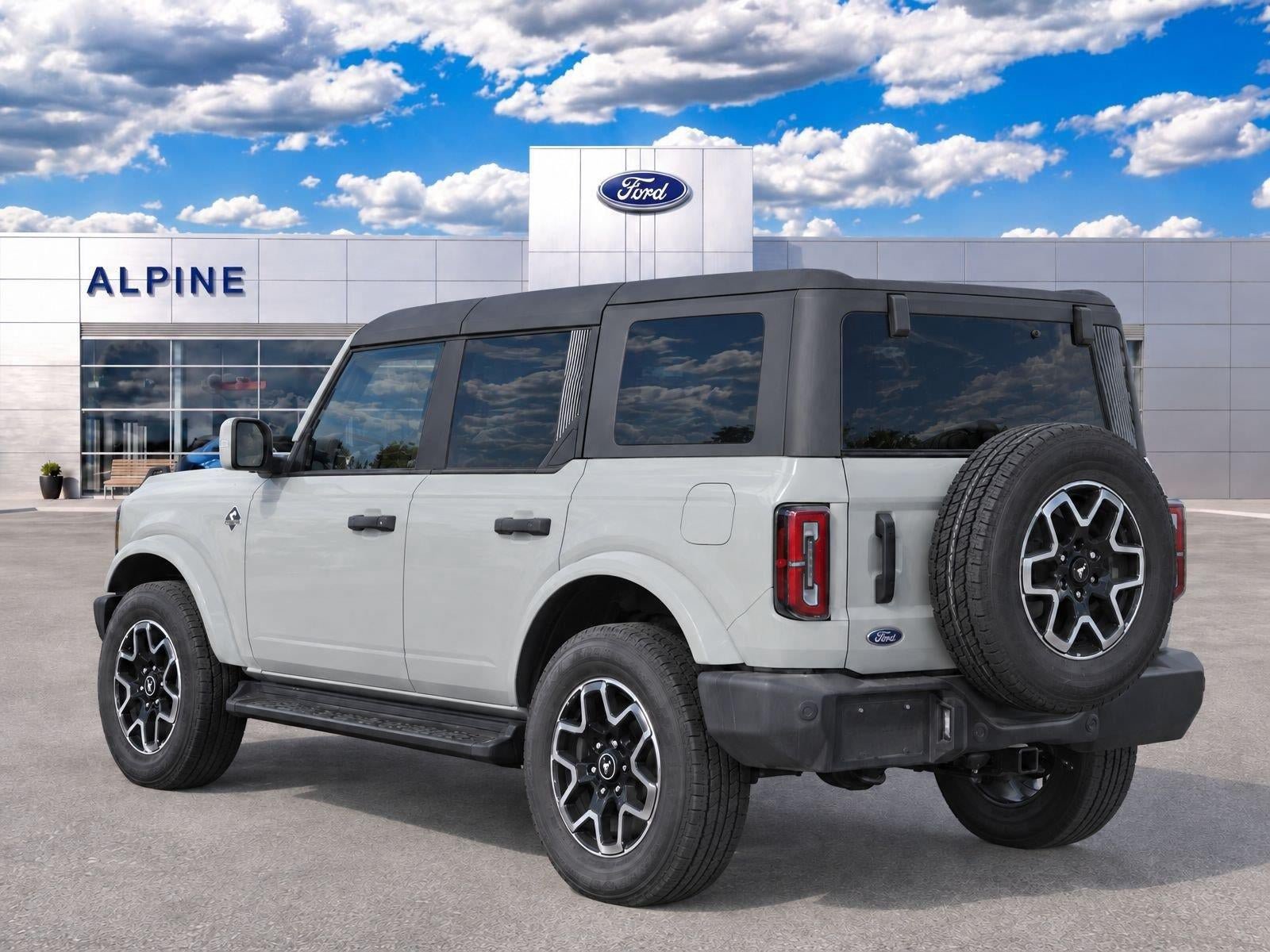 Used 2026 Ford Bronco Outer Banks AWD/4WD image 4