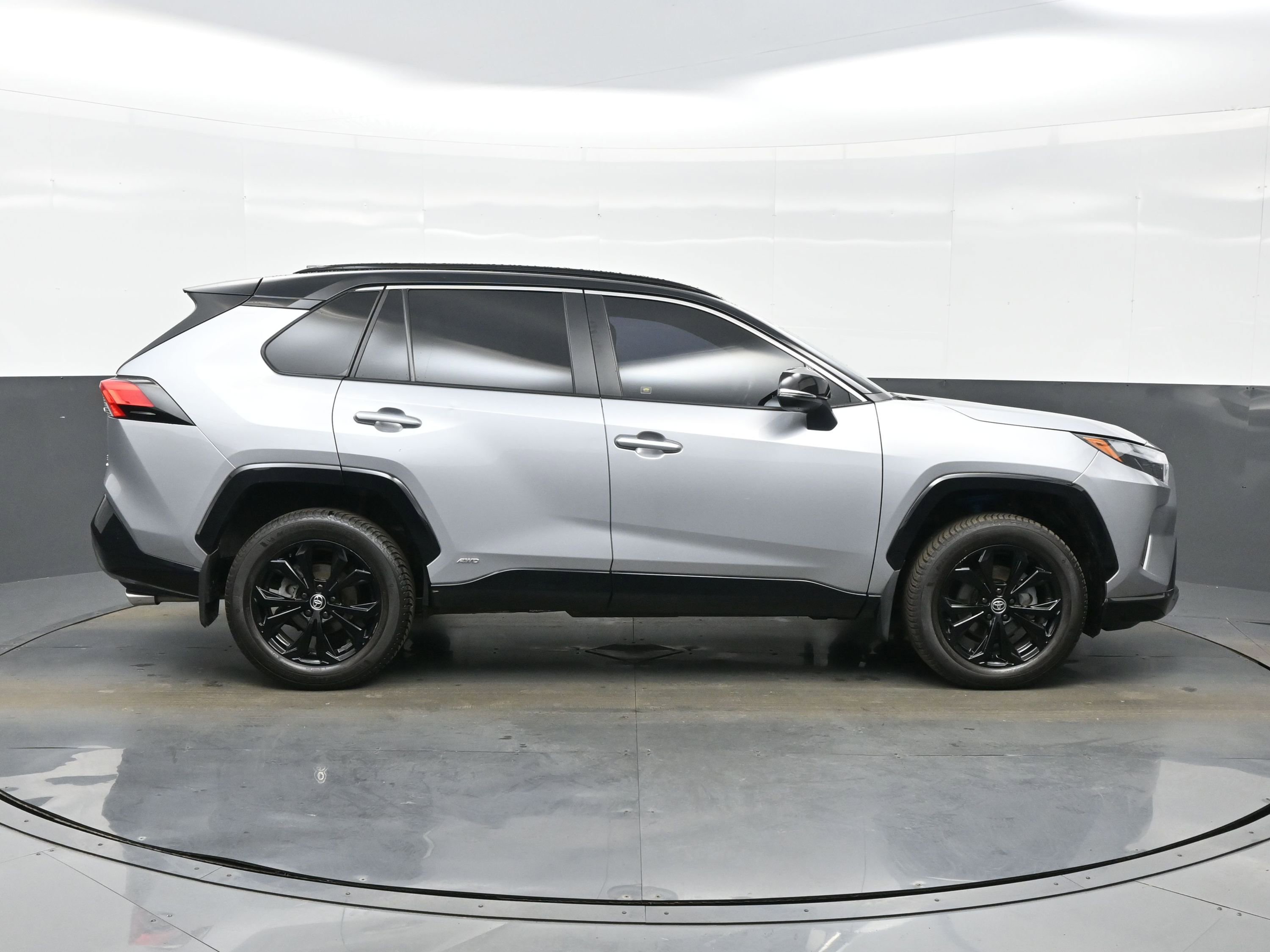 Used 2023 Toyota RAV4 XSE w/ XSE Grade Weather Package image 7