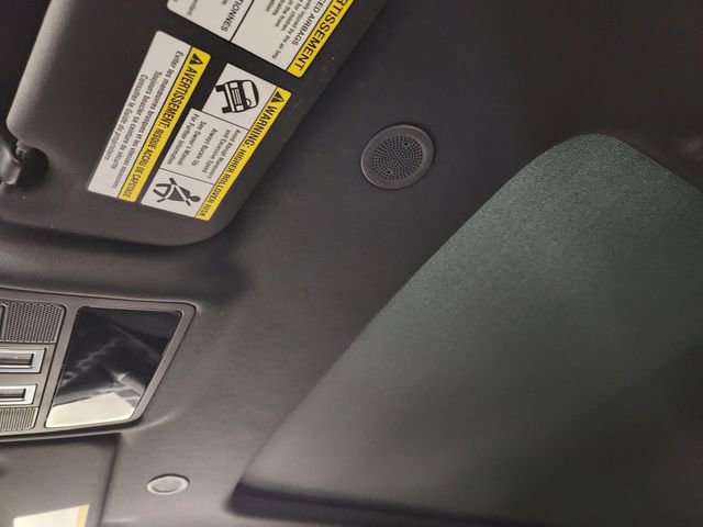 Used 2026 Land Rover Range Rover Evoque S image 25