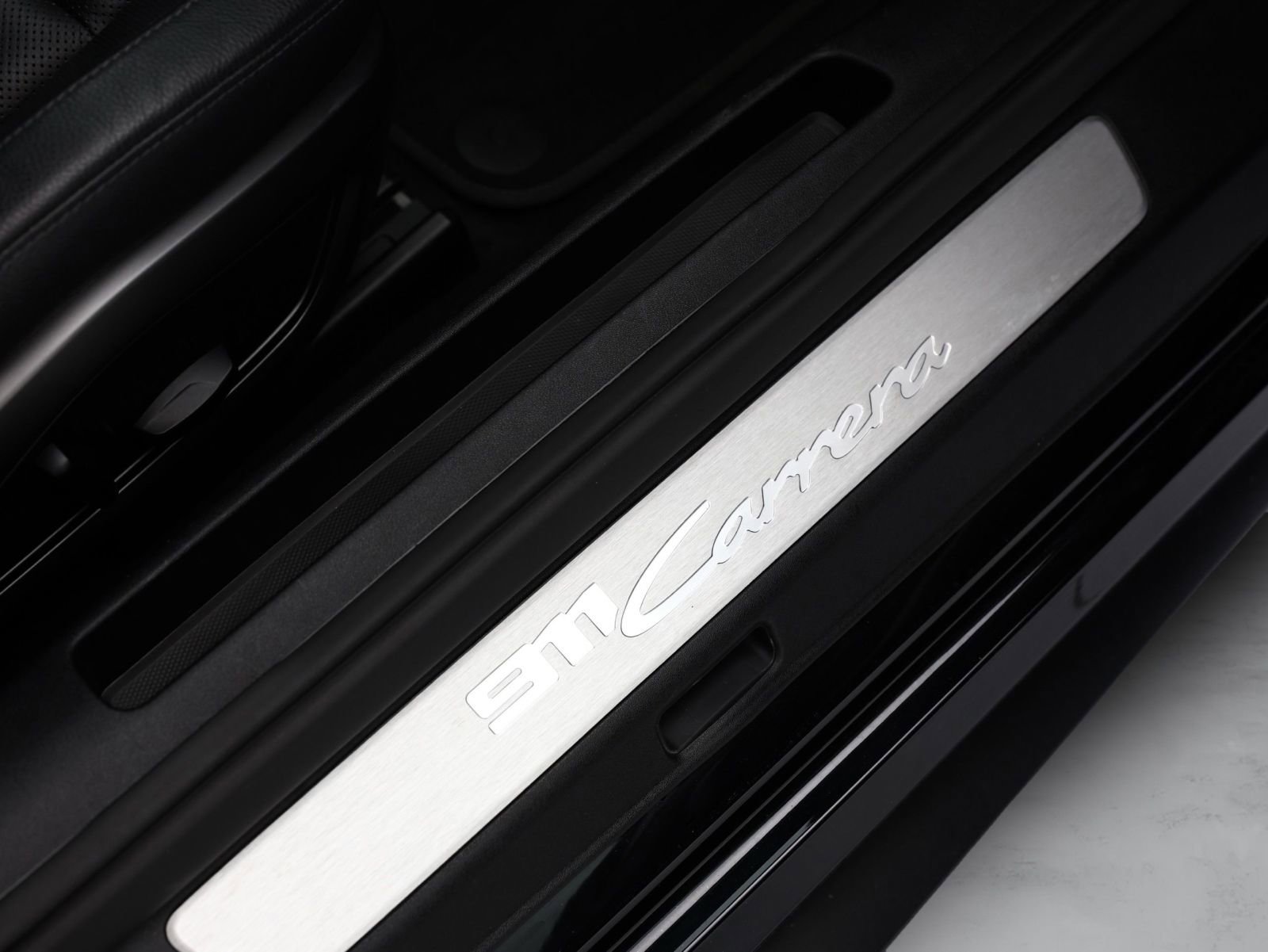 Used 2020 Porsche 911 Carrera RWD image 14