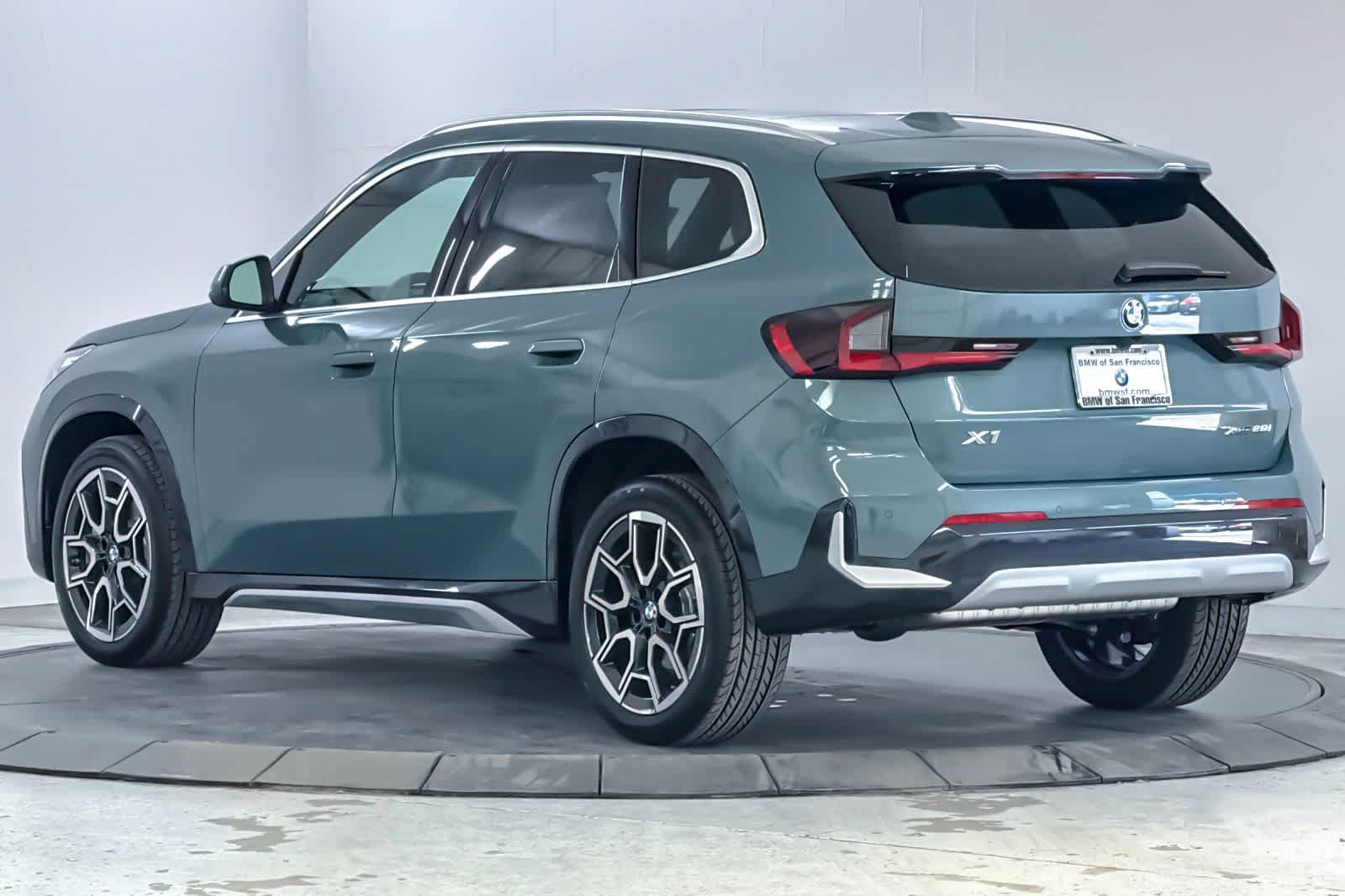 New 2027 BMW X1 xDrive28i w/ Technology Package AWD/4WD image 6