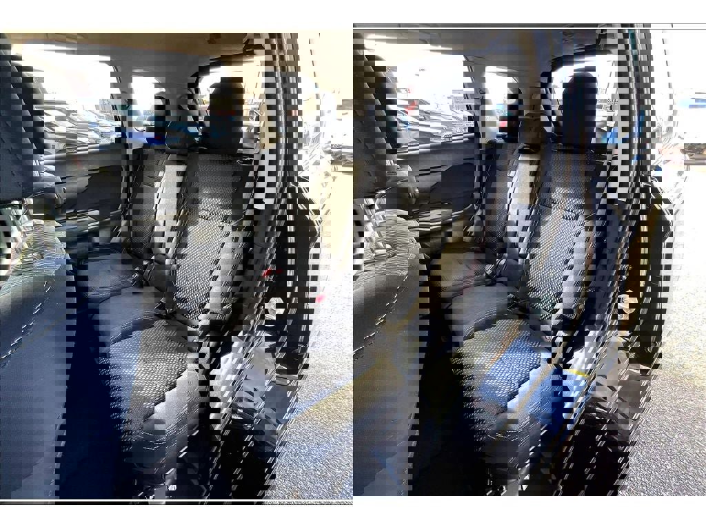 Used 2020 Mitsubishi Outlander ES image 28