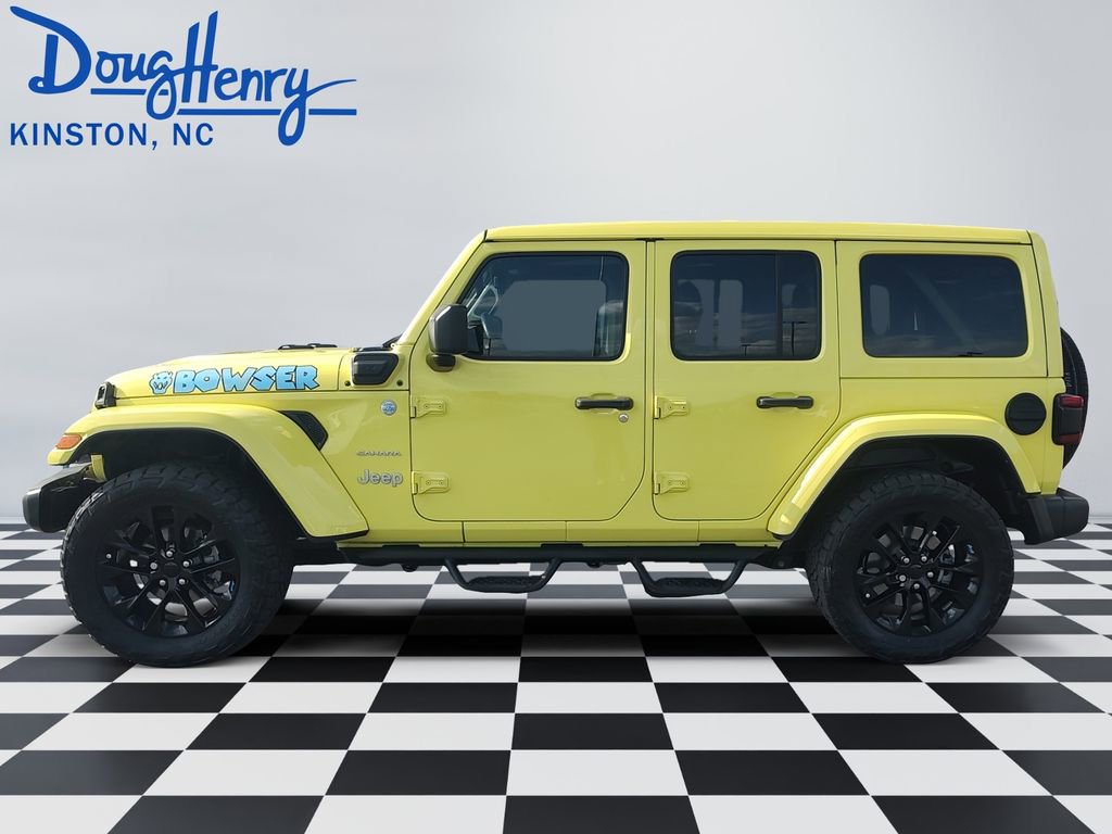 Used 2022 Jeep Wrangler Unlimited Sahara w/ Cold Weather Group AWD/4WD image 2