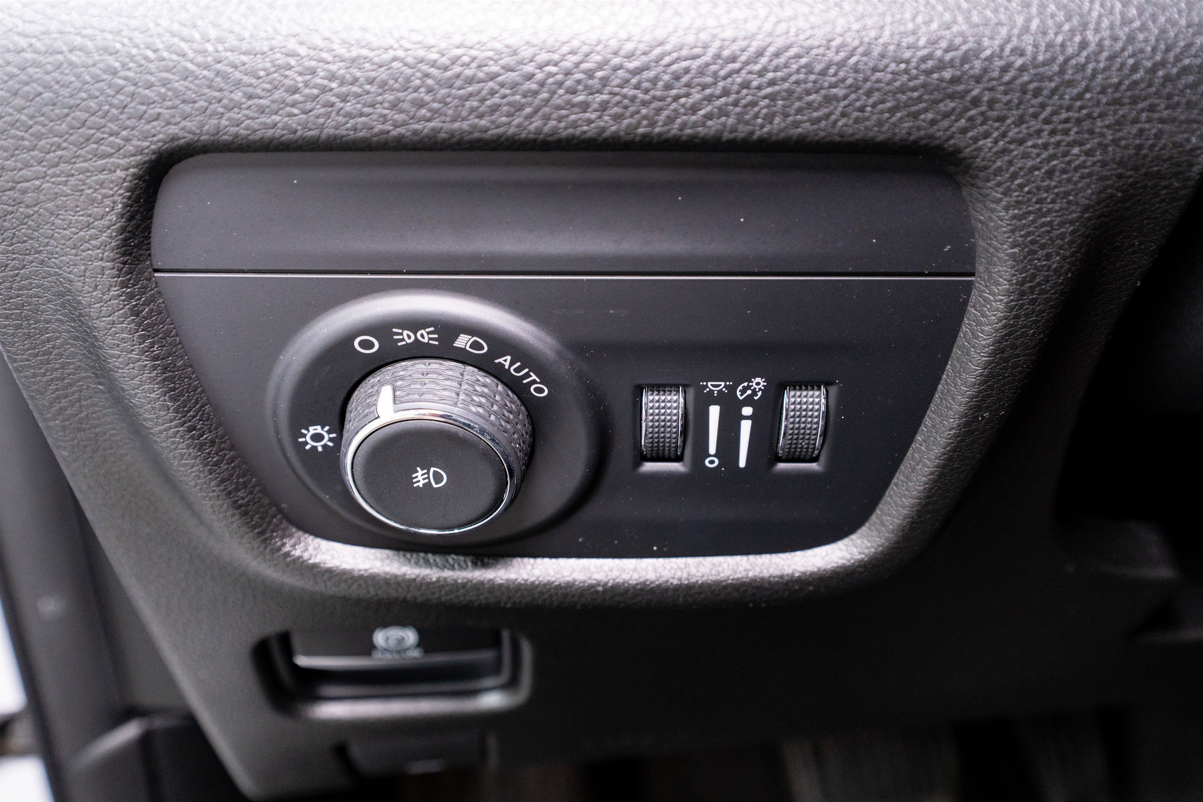 Used 2021 Jeep Grand Cherokee L Limited RWD image 33