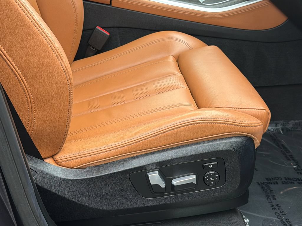Used 2021 BMW X5 xDrive40i w/ M Sport Package AWD/4WD image 13