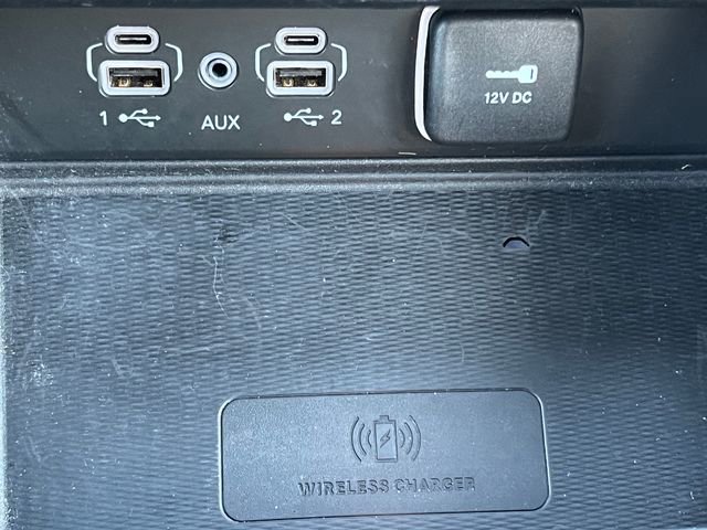 Used 2023 Jeep Grand Cherokee L Laredo image 10