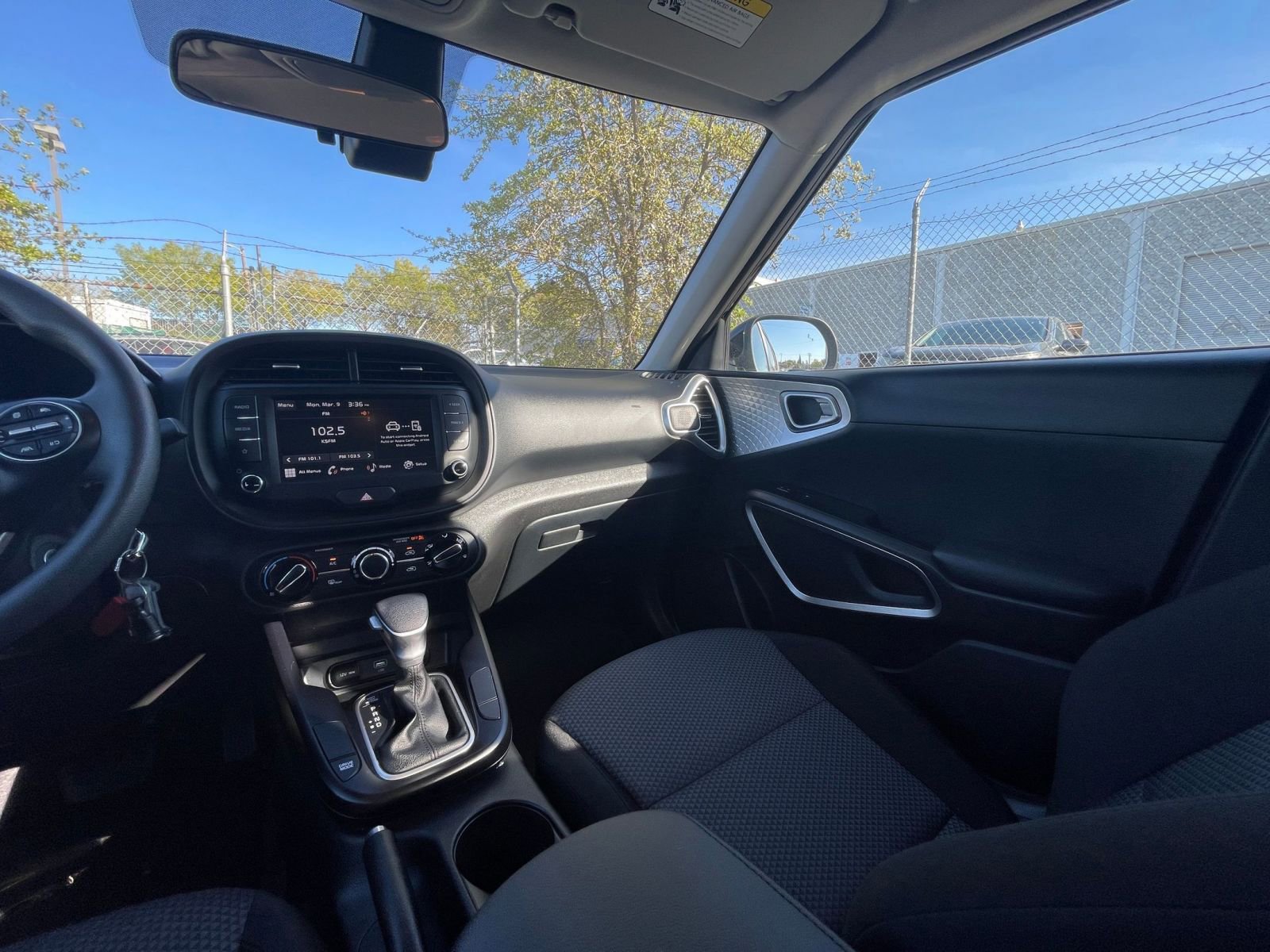 Used 2025 Kia Soul LX w/ LX Technology Package image 33