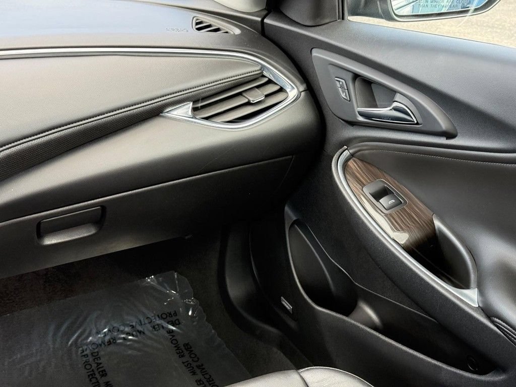 Used 2024 Chevrolet Malibu LT FWD image 12
