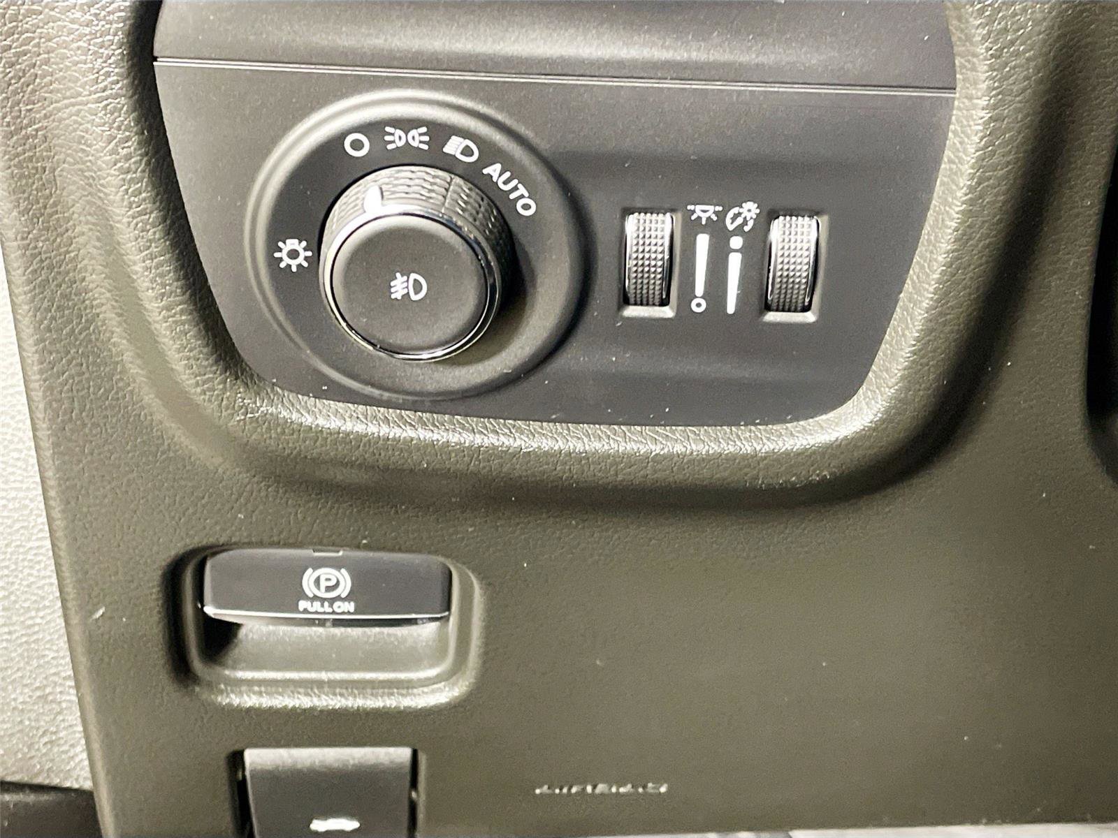 Used 2023 Jeep Grand Cherokee L Overland AWD/4WD image 14