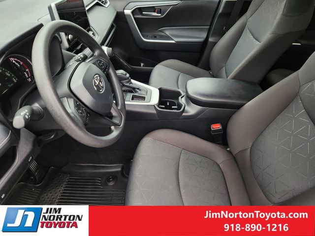Used 2025 Toyota RAV4 XLE w/ Convenience Package FWD image 14
