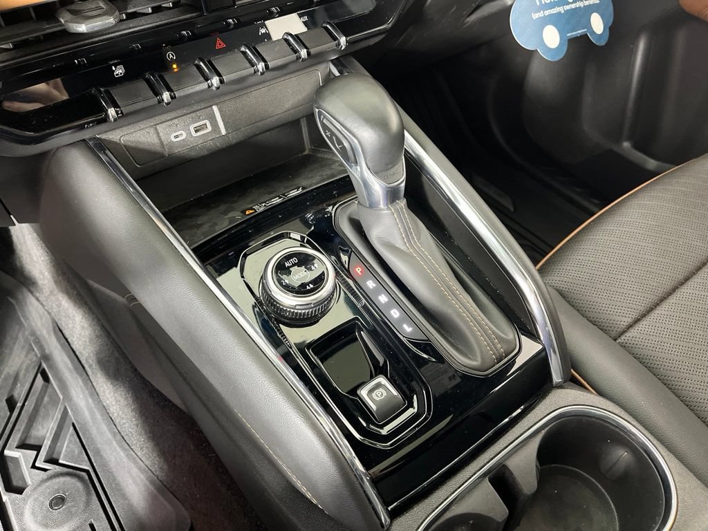 Certified 2023 GMC Canyon AT4 w/ AT4 Premium Package AWD/4WD image 36