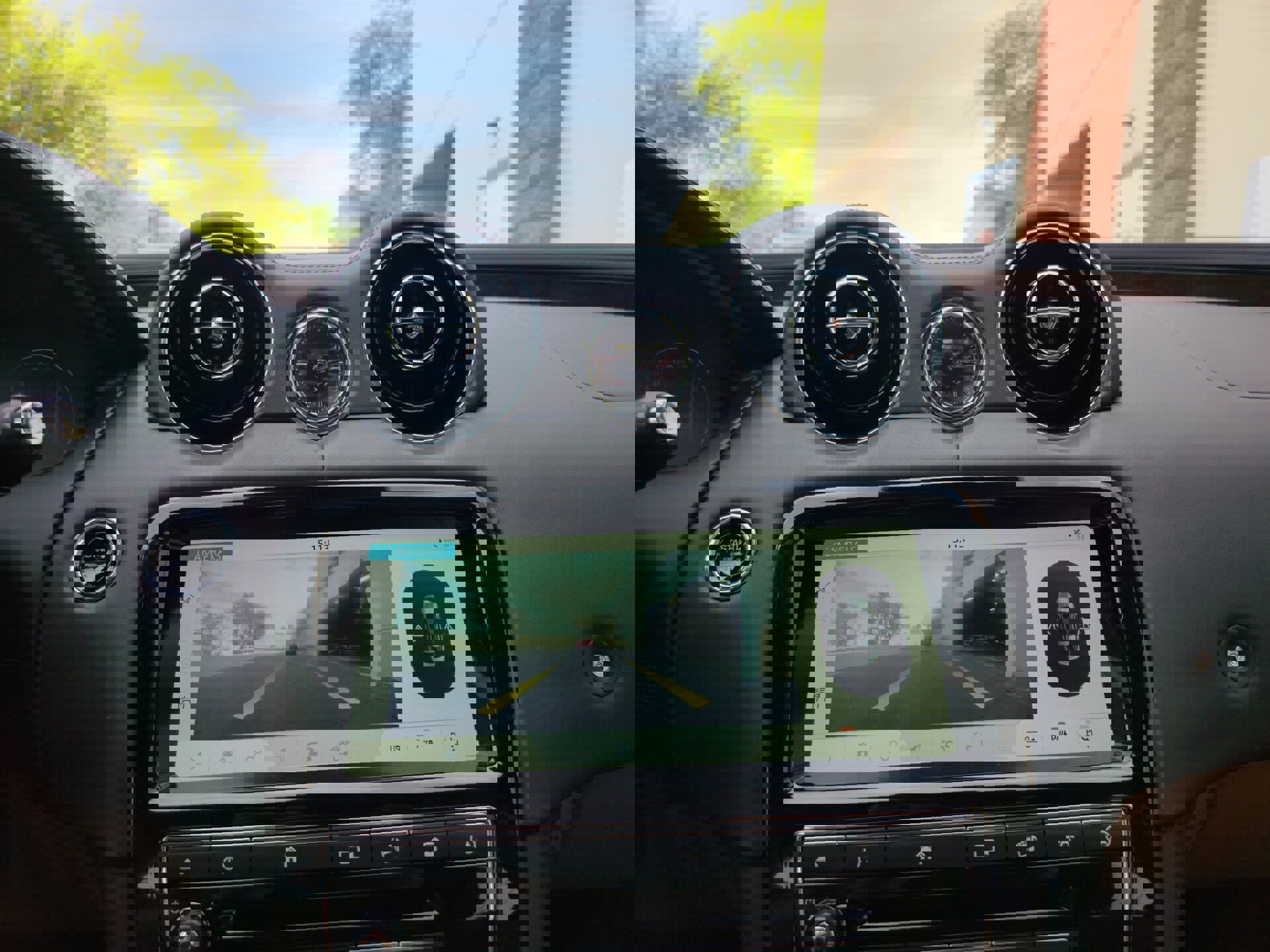 Used 2018 Jaguar XJ L Portfolio image 20