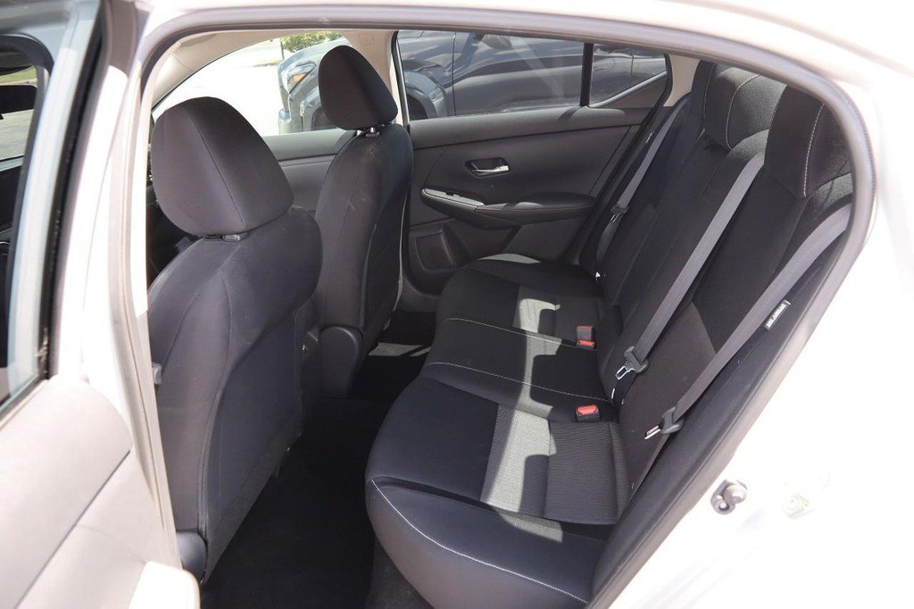 Used 2020 Nissan Sentra SV FWD image 9