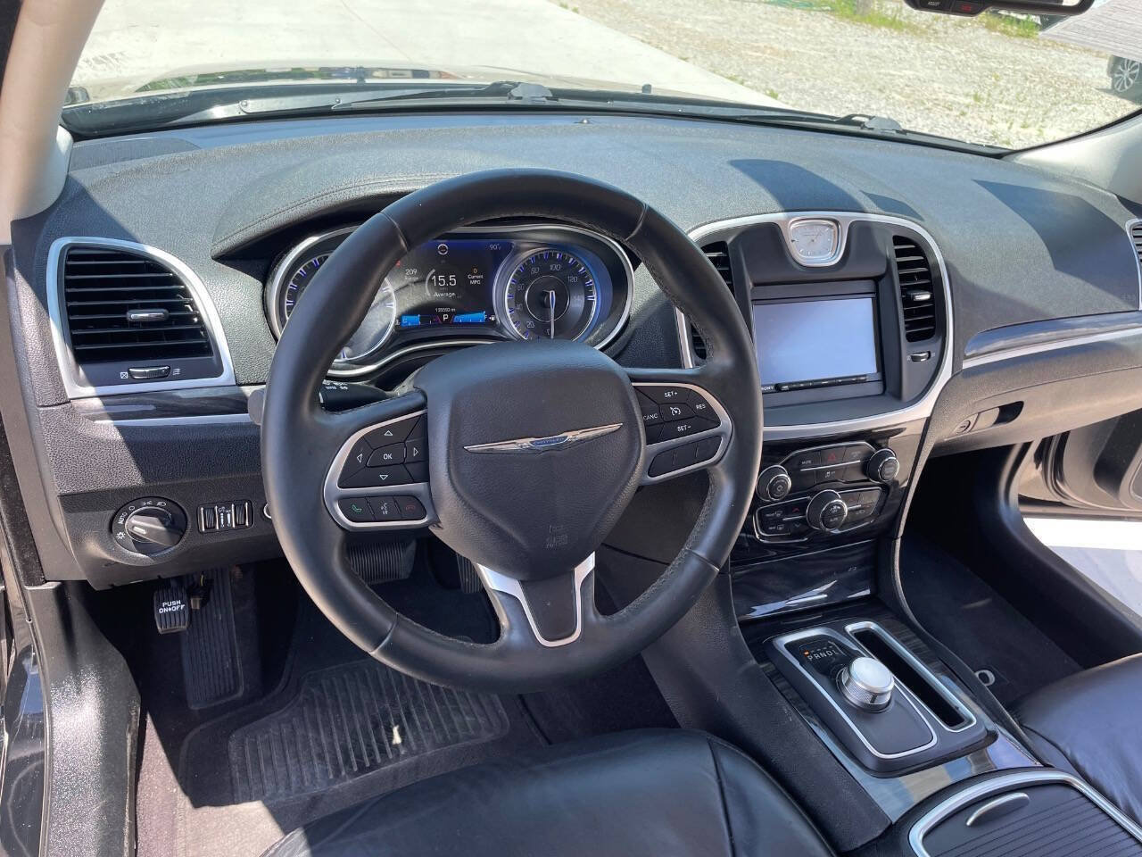 Used 2017 Chrysler 300 Limited RWD image 16