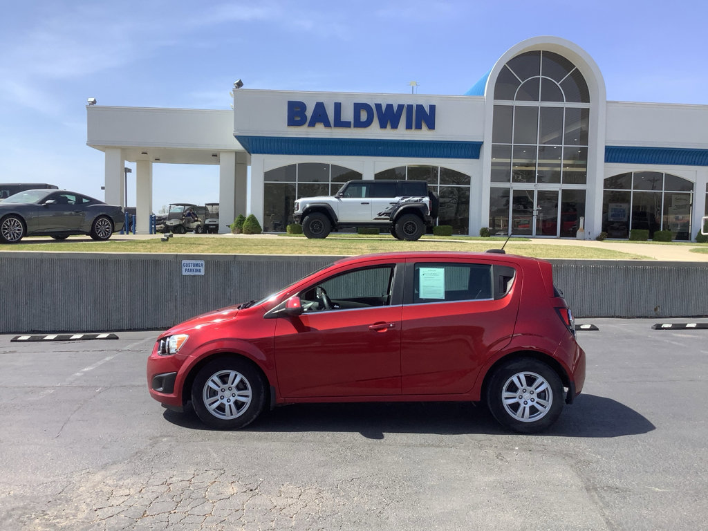 Used 2015 Chevrolet Sonic LT image 4