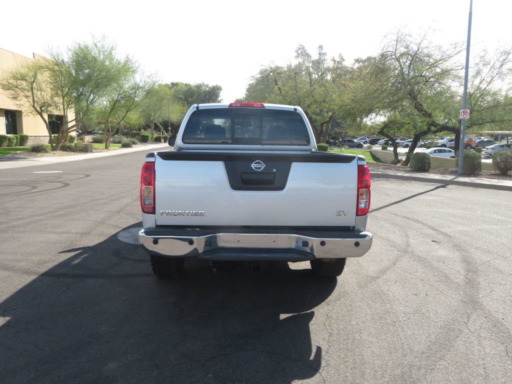 Used 2013 Nissan Frontier SV w/ SV Value Truck Pkg image 12