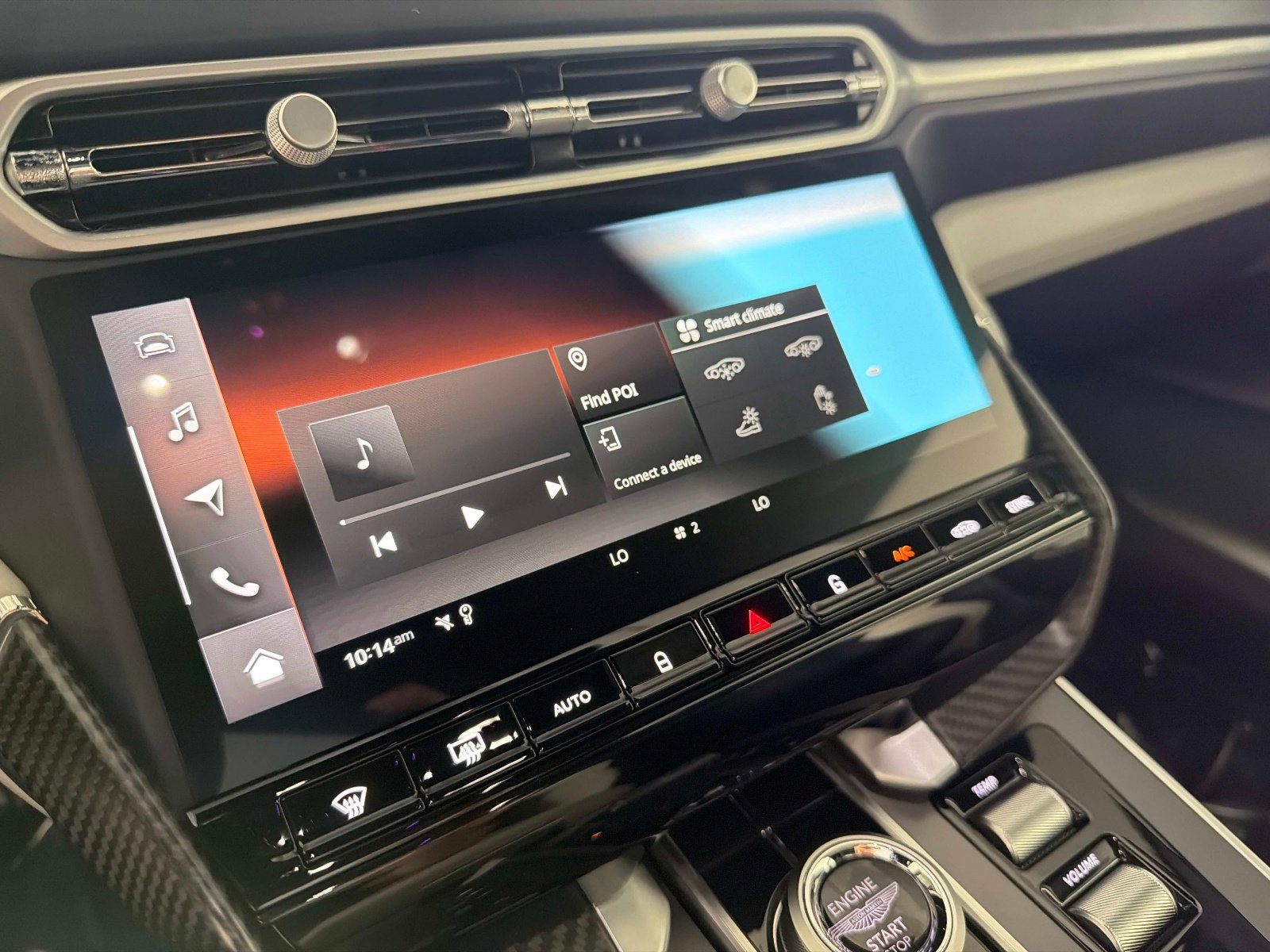 Used 2025 Aston Martin Vanquish image 34