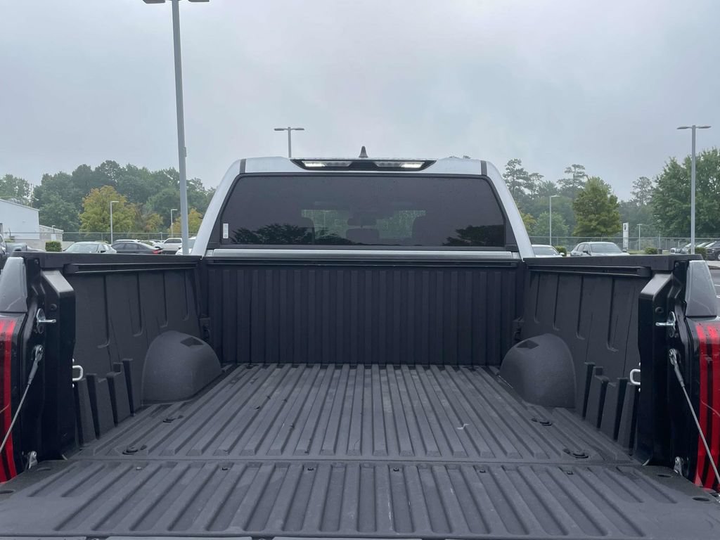 Used 2025 Toyota Tundra SR w/ SR Tow Package AWD/4WD image 9