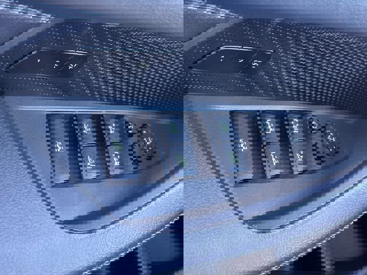 Used 2024 BMW 430i xDrive Convertible image 24