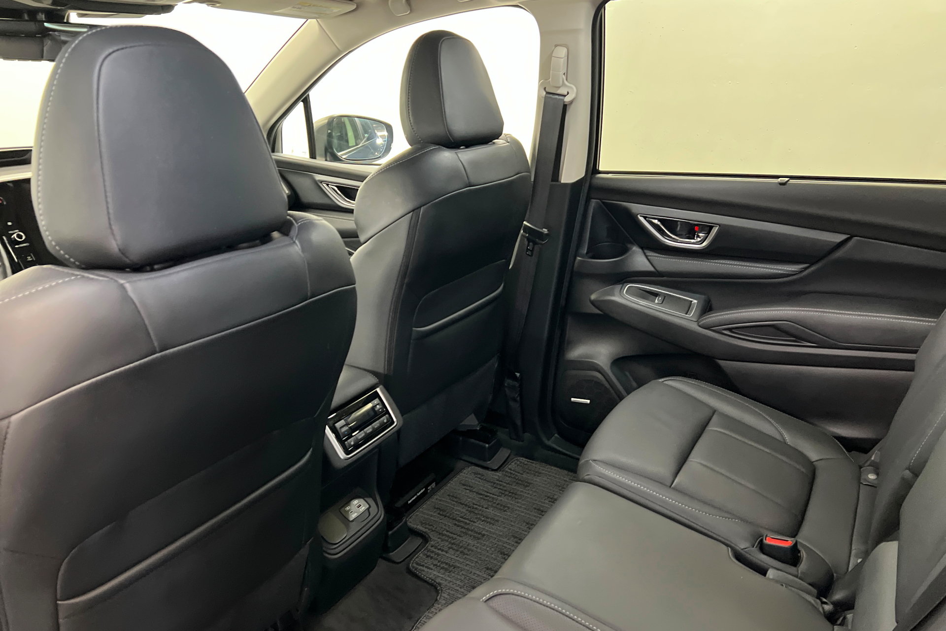 Used 2024 Subaru Ascent Limited w/ Technology Package AWD/4WD image 20