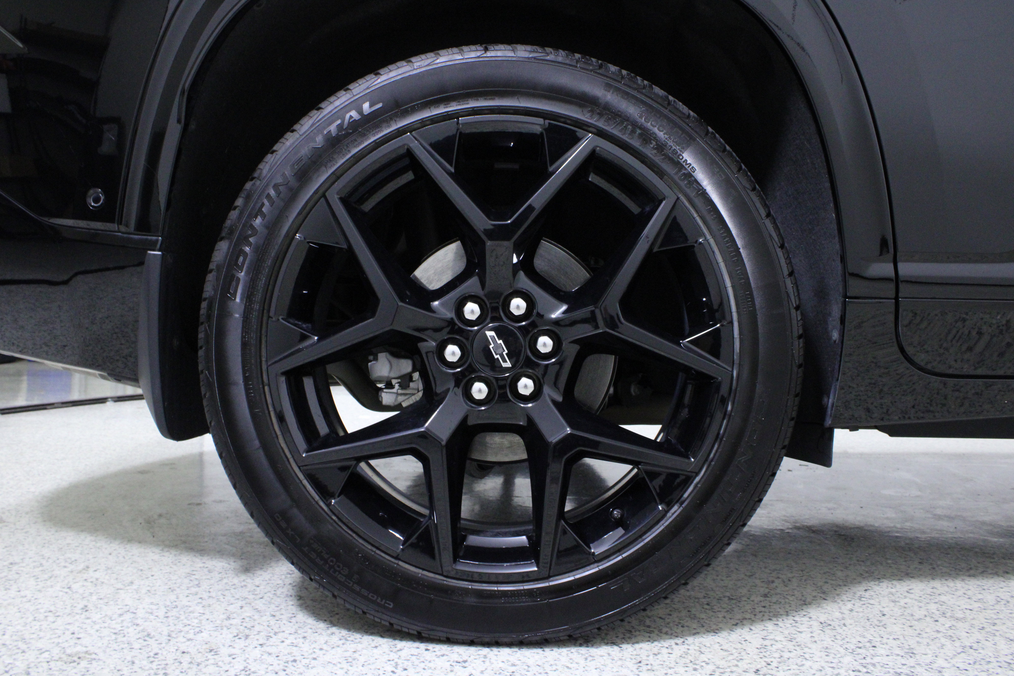 Used 2025 Chevrolet Traverse RS w/ LPO, Floor Liner Package image 8