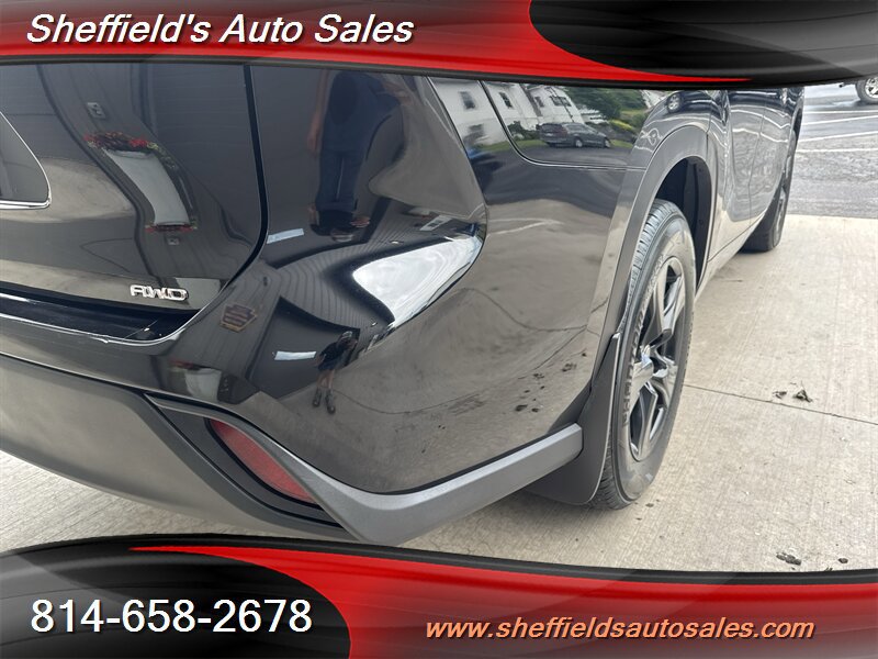 Used 2020 Toyota Highlander L AWD/4WD image 19