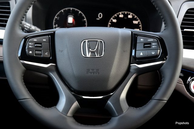 New 2026 Honda Odyssey Touring image 18