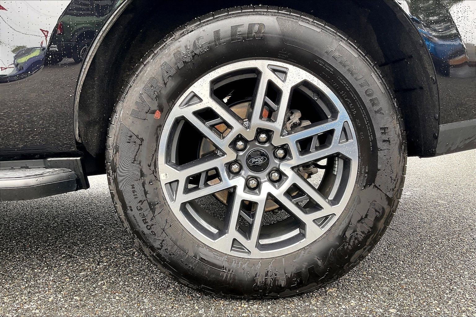 Certified 2025 Ford Expedition Active RWD image 9