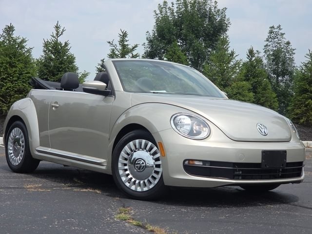 Used 2016 Volkswagen Beetle 1.8T S FWD image 14