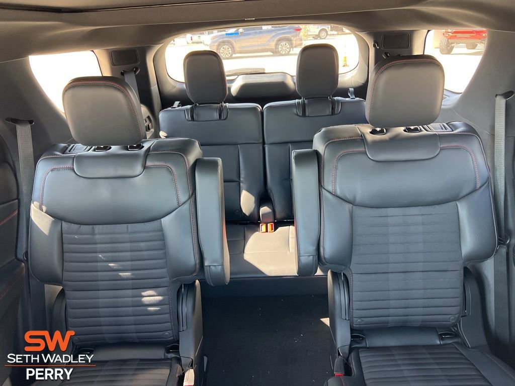 New 2025 Ford Explorer ST-Line w/ Premium Package image 23