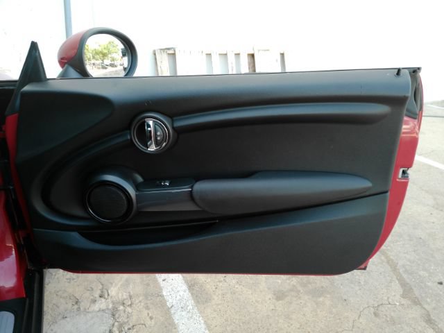 Used 2018 MINI Cooper Convertible FWD image 20