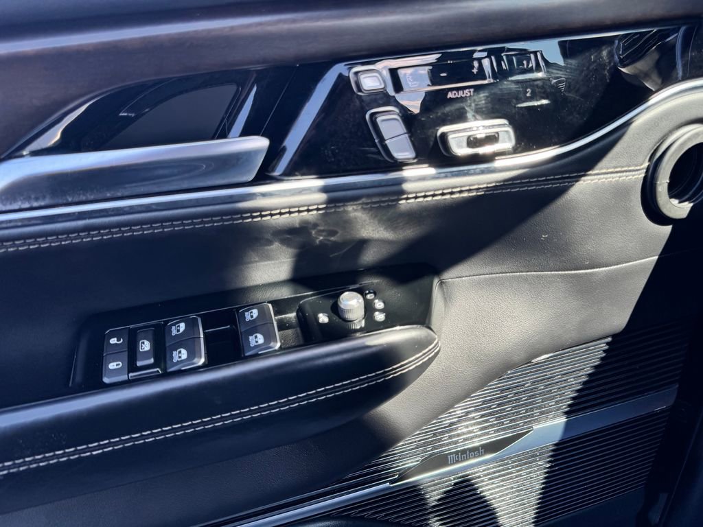 Used 2023 Jeep Grand Wagoneer Series II image 25