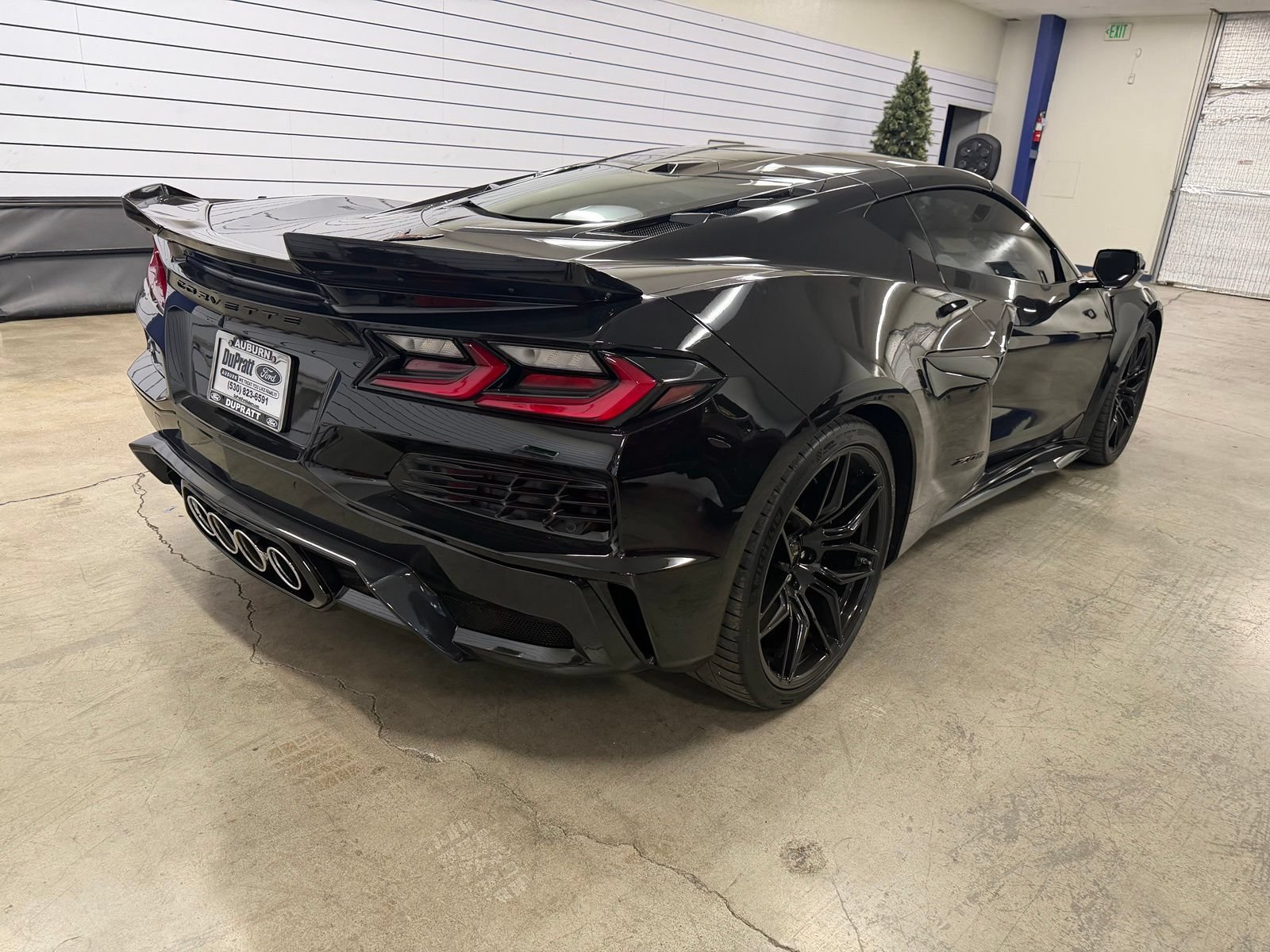 Used 2024 Chevrolet Corvette Z06 RWD image 5