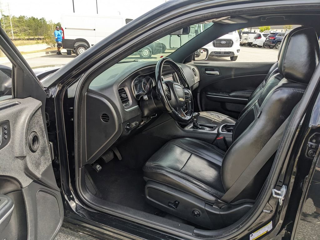 Used 2020 Dodge Charger SXT w/ Leather Interior Group image 30