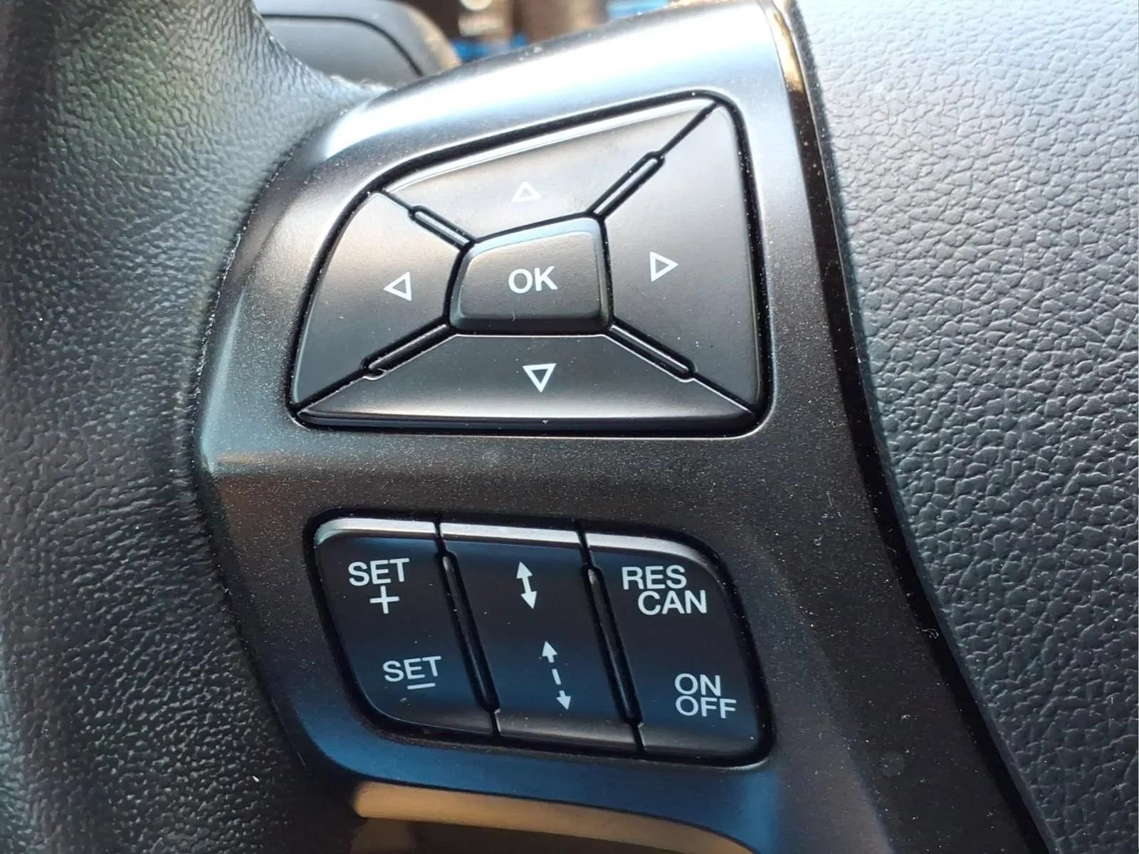 Used 2022 Ford Ranger Lariat w/ Tremor Off-Road Package AWD/4WD image 25