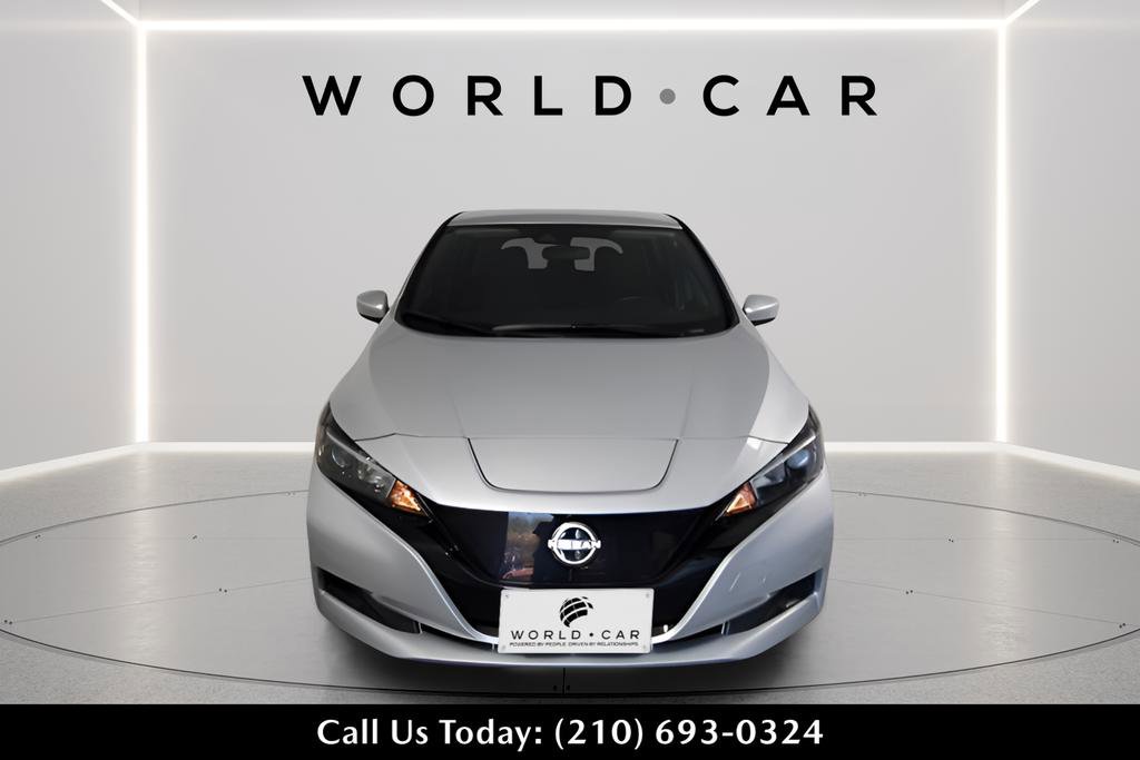 Used 2025 Nissan Leaf S image 2
