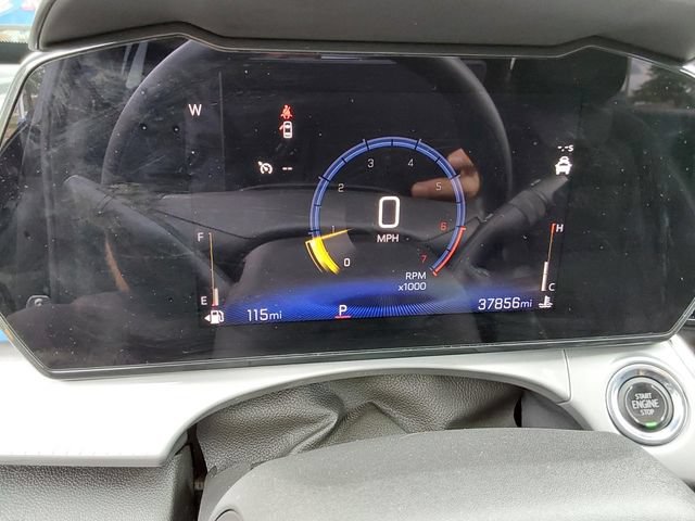 Used 2025 Chevrolet Trax LT FWD image 19
