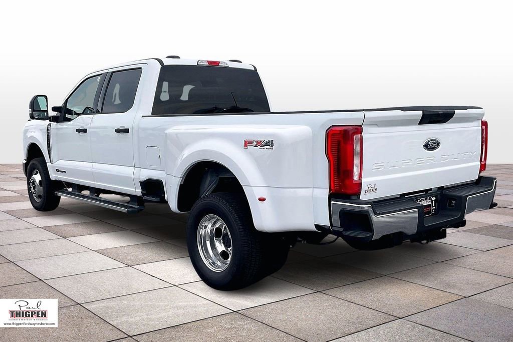 New 2026 Ford F350 XLT w/ FX4 Off-Road Package AWD/4WD image 3