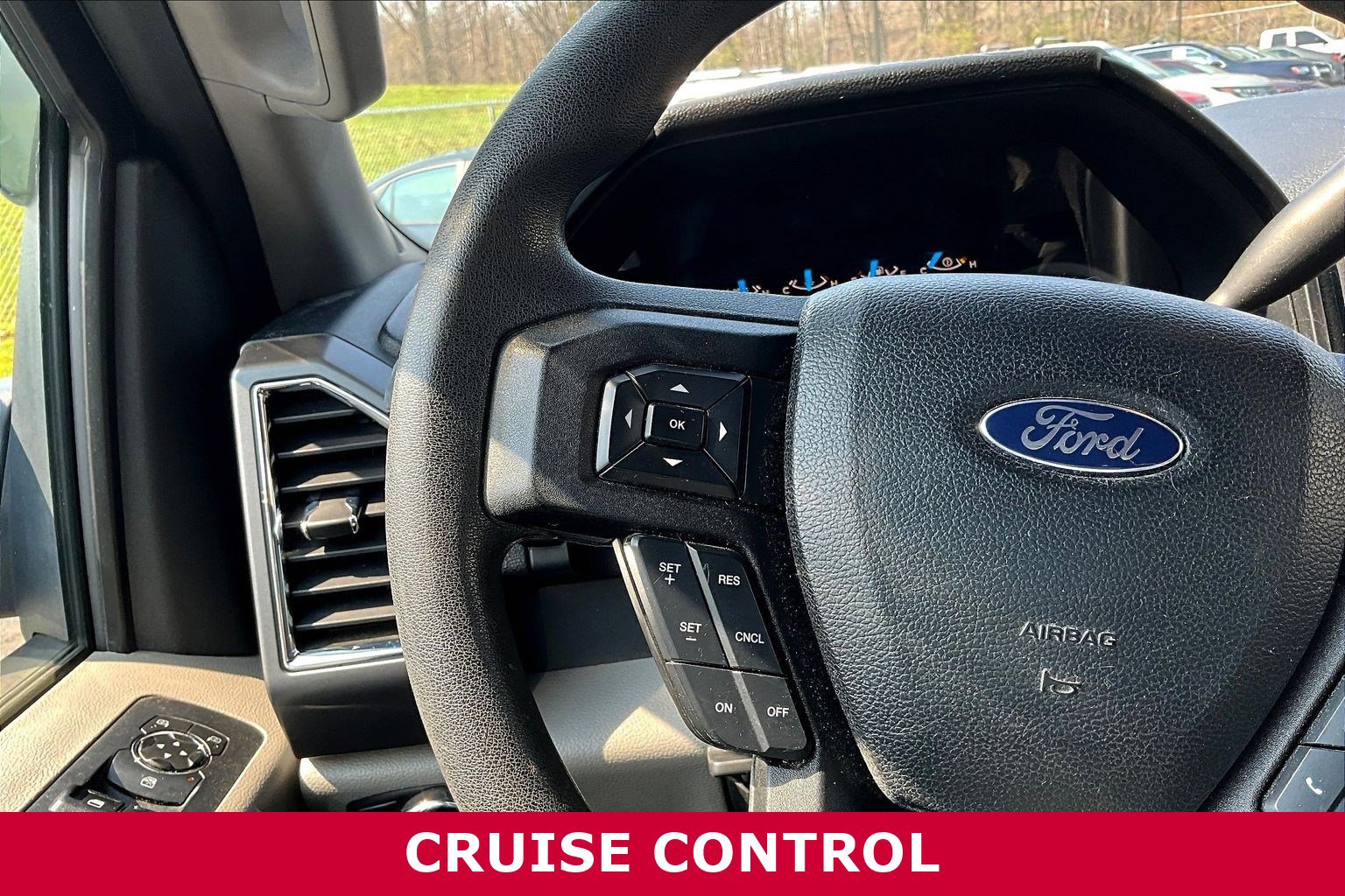 Used 2015 Ford F150 XLT image 11