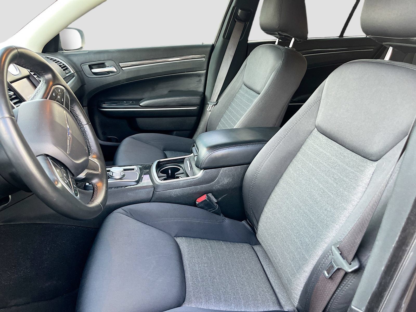 Used 2022 Chrysler 300 Touring w/ Sport Appearance Package RWD image 19