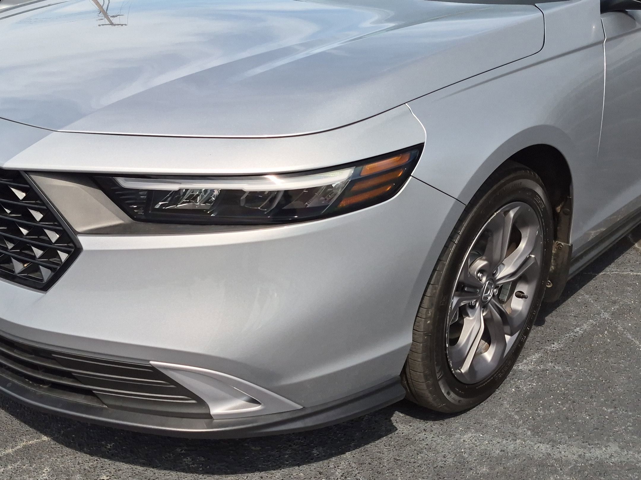 Used 2023 Honda Accord EX image 9