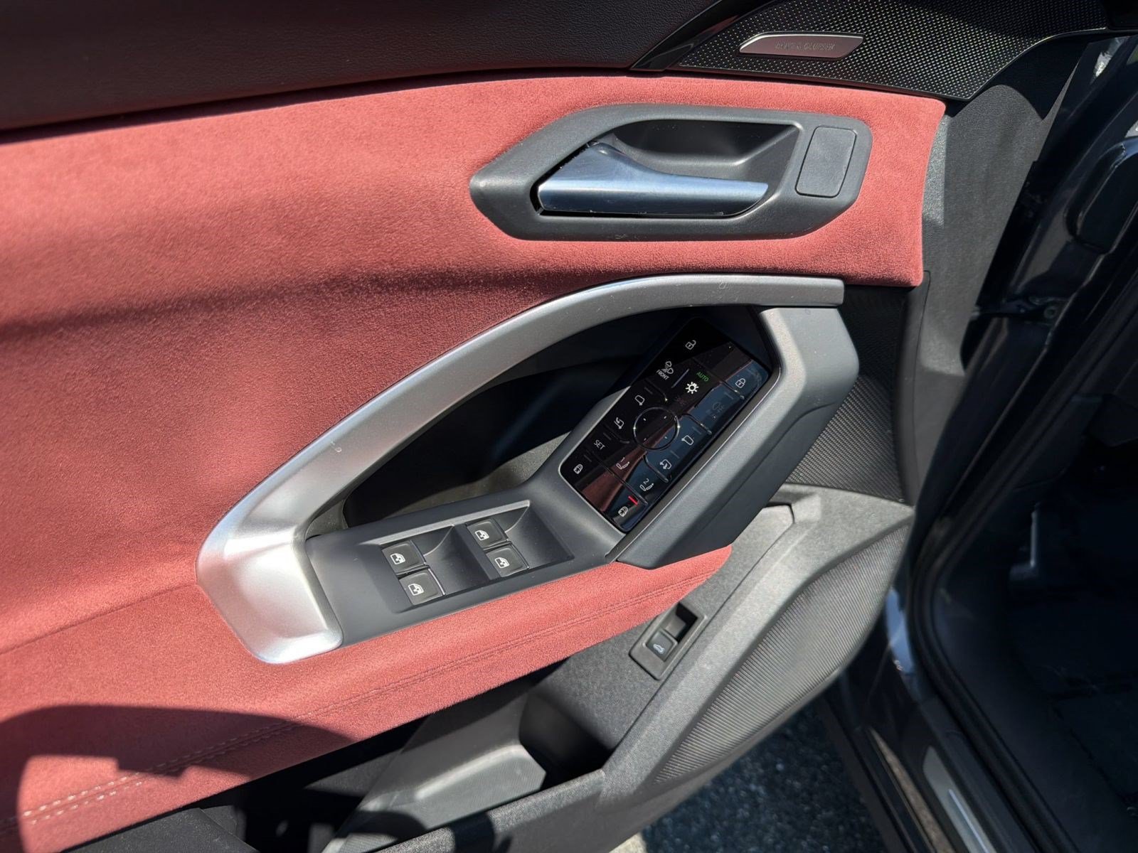 Certified 2025 Audi SQ5 Prestige AWD/4WD image 15