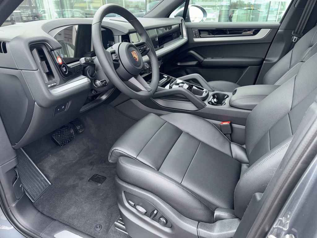 New 2026 Porsche Cayenne AWD/4WD image 4