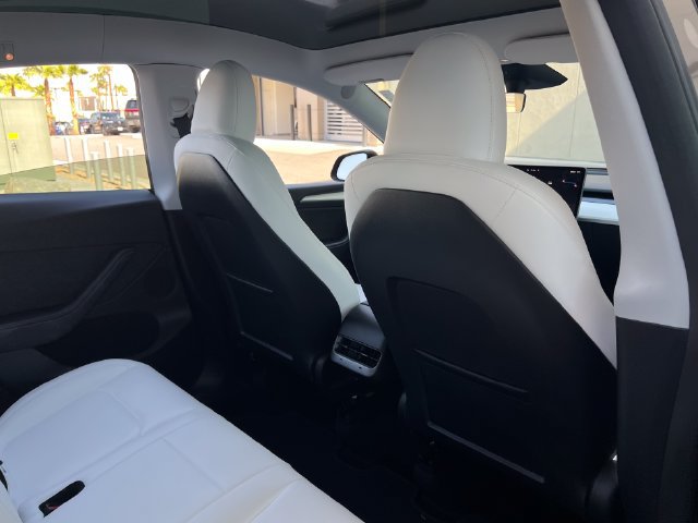 Used 2023 Tesla Model Y Long Range AWD/4WD image 37